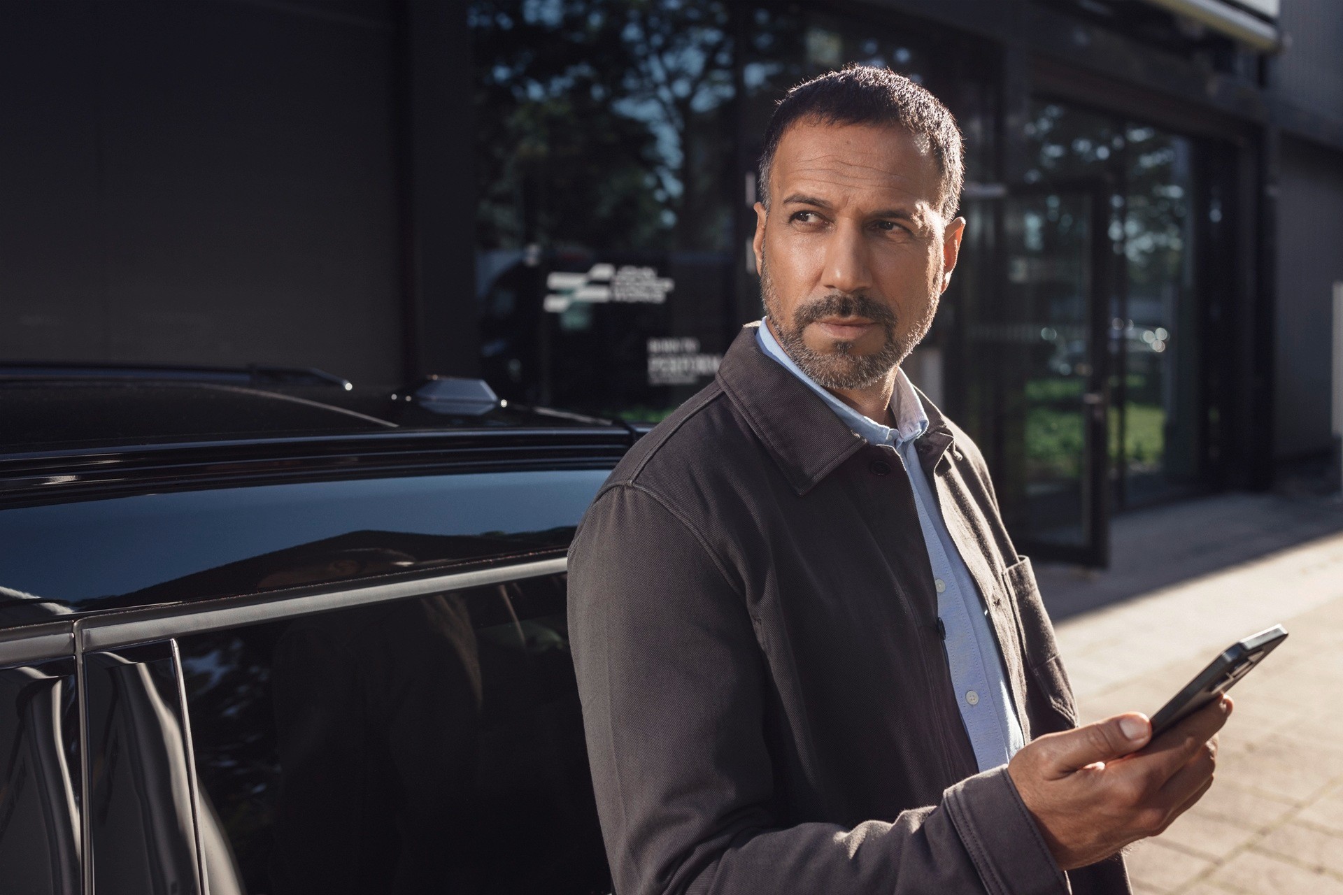 Amy_Shore_MINI_3_Working_1920